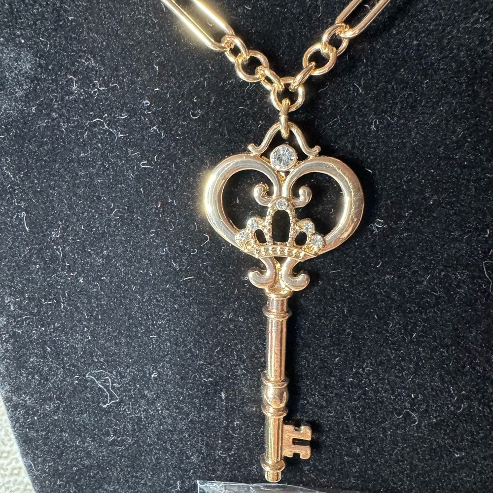 Park Lane Gold Jewelry Set - Picture 3 of 6